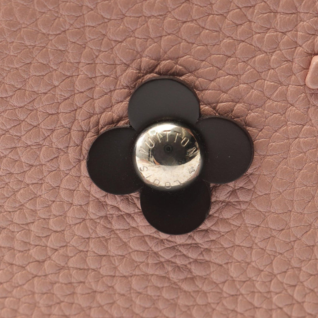 Louis Vuitton Handbag Capucines Magnolia Leather BB — view 8