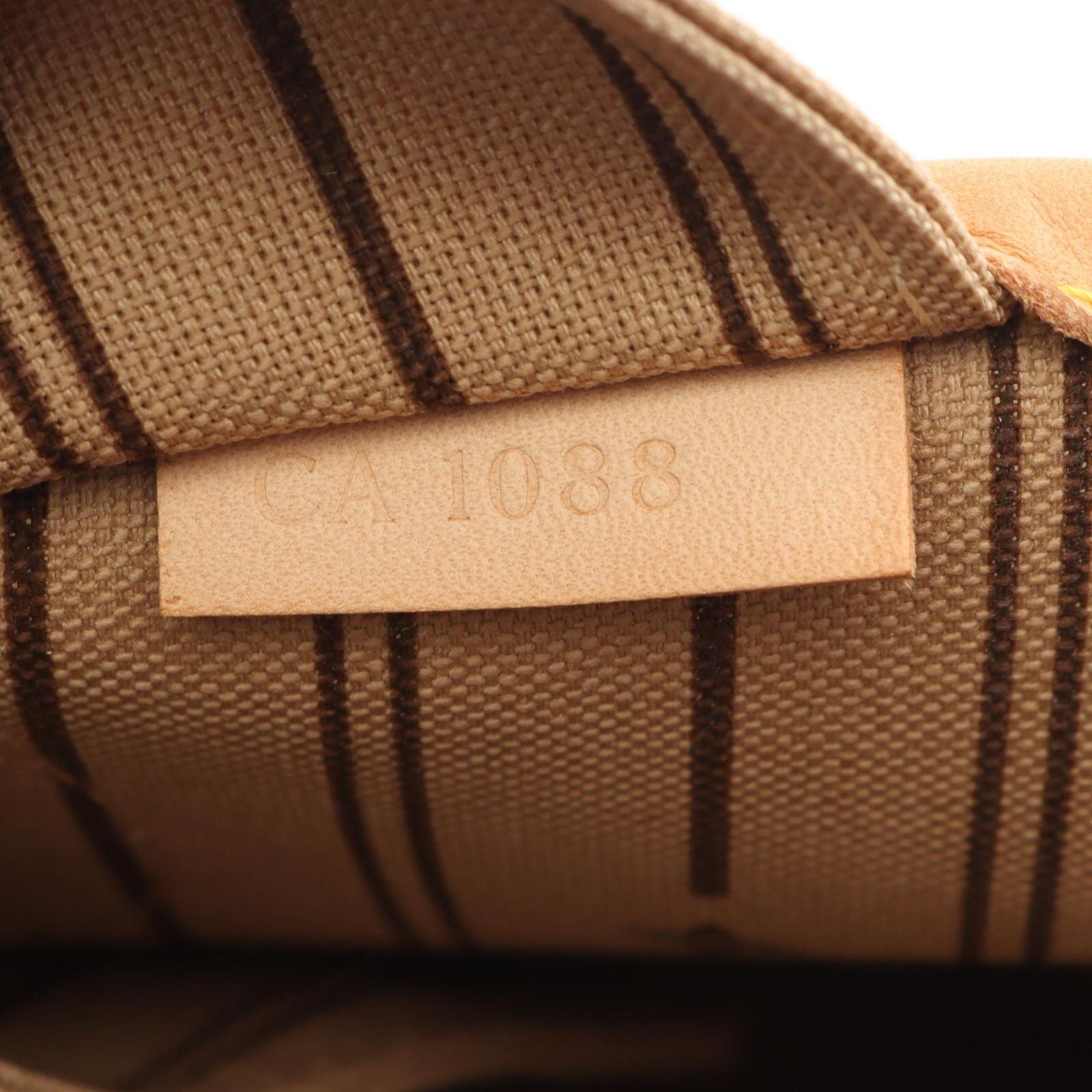 Louis Vuitton Tote Neverfull MM Monogram Canvas Leather — view 5