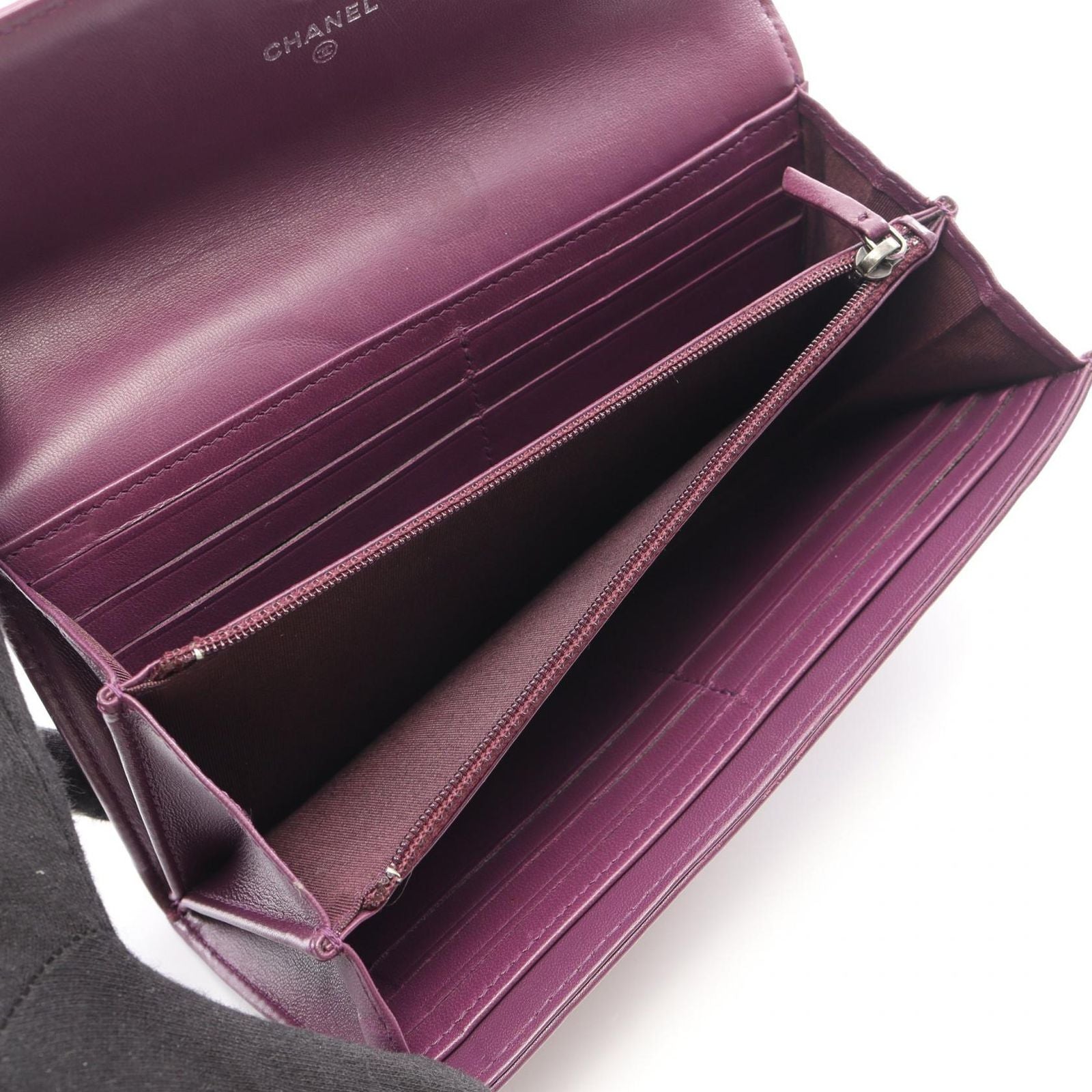 Chanel Bifold Wallet Boy Purple Lambskin Boy — view 3