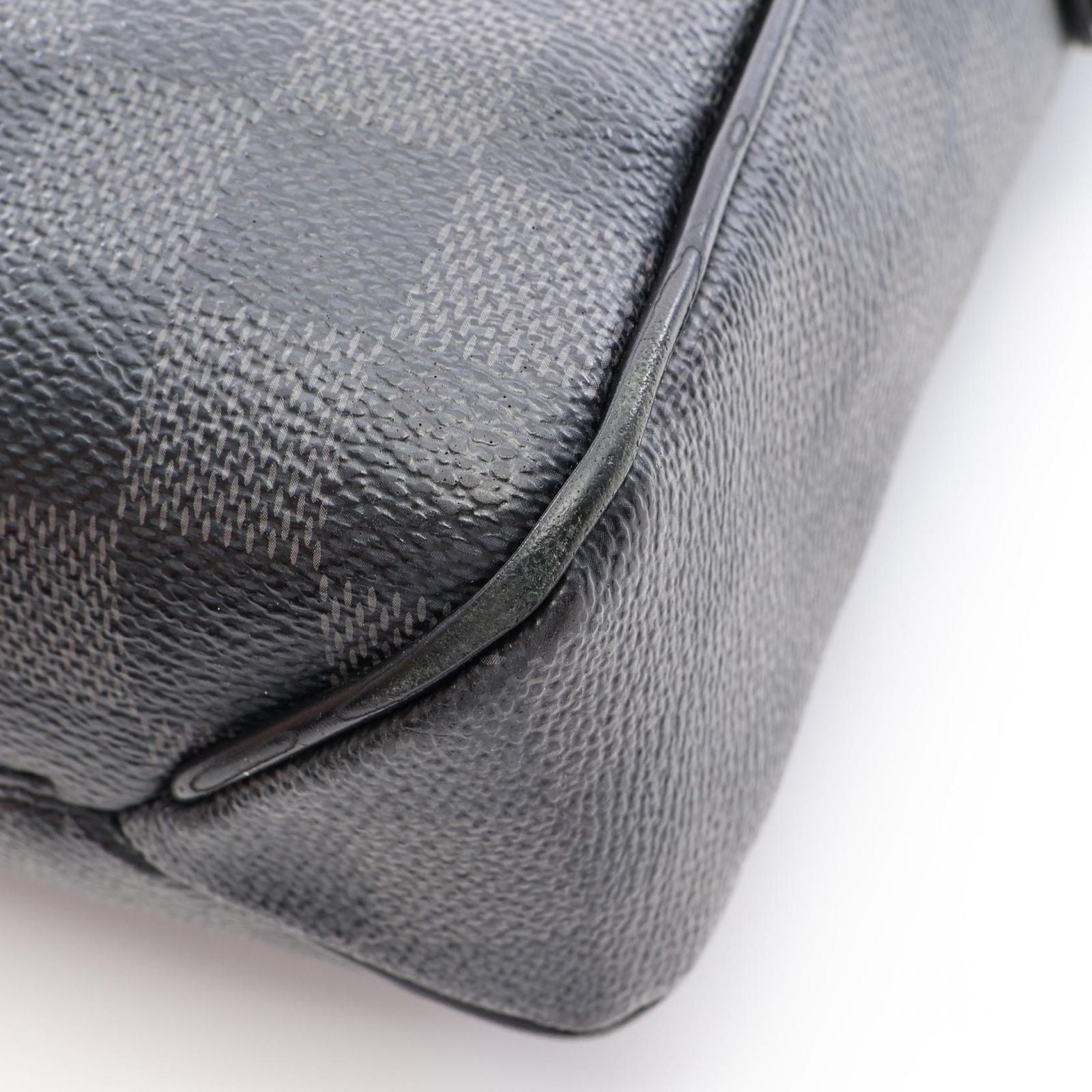 Louis Vuitton Shoulder Bag District PM Canvas Leather — view 9