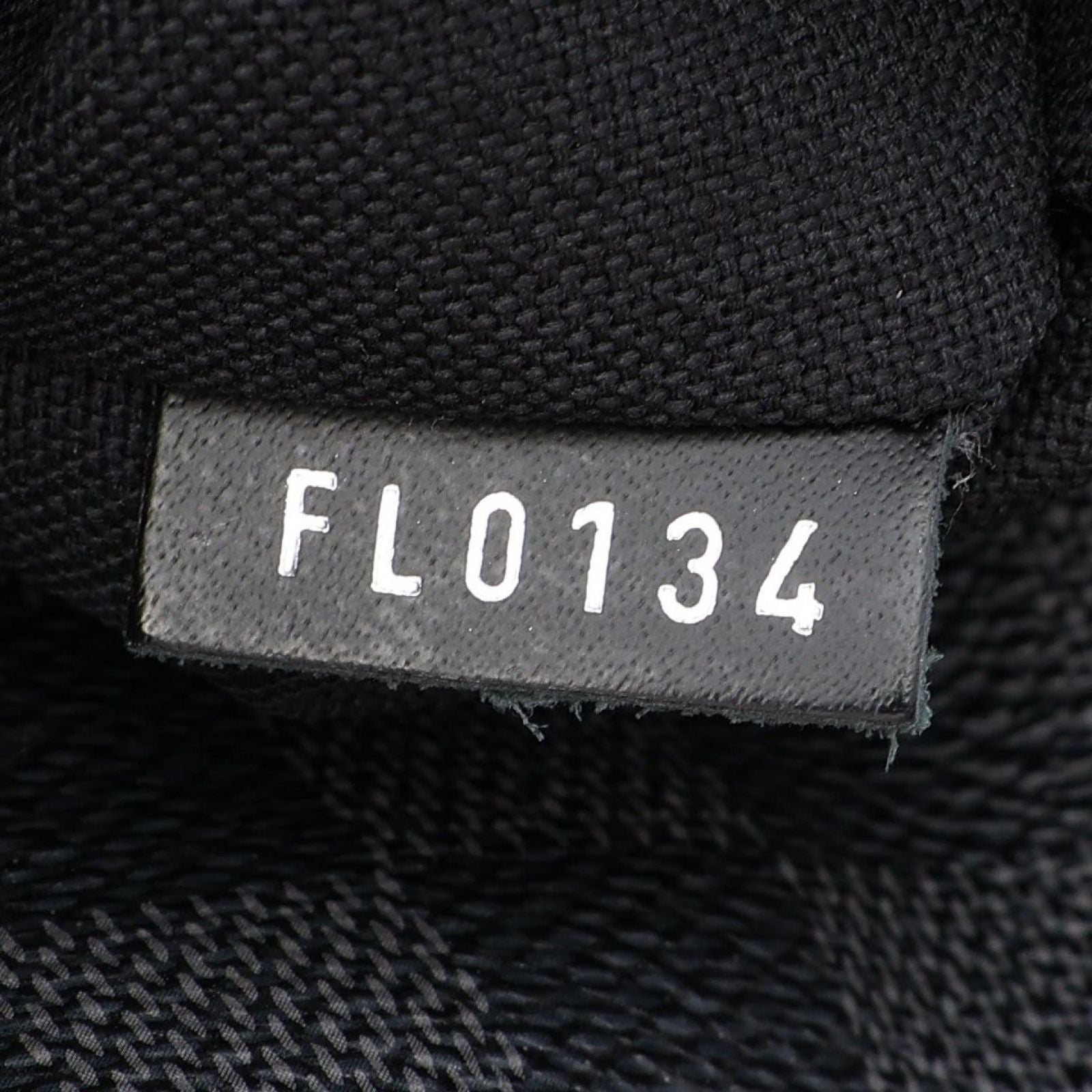 Louis Vuitton Shoulder Bag District PM Canvas Leather — view 5