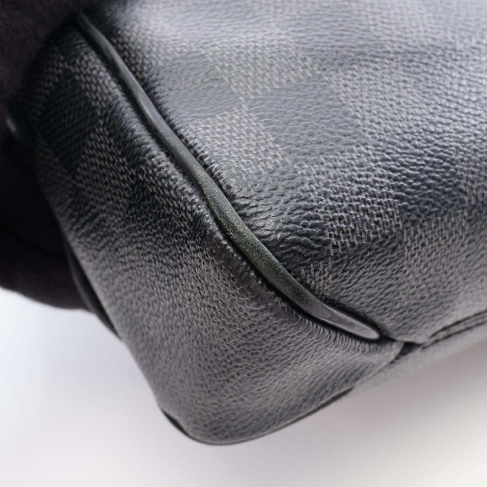 Louis Vuitton Shoulder Bag District PM Canvas Leather — view 8