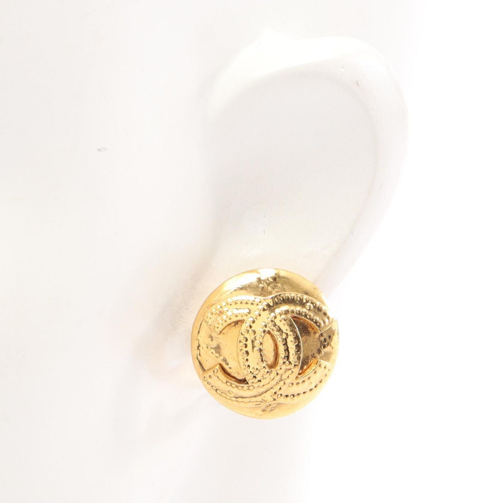 Chanel Earrings CC Logo — view 4