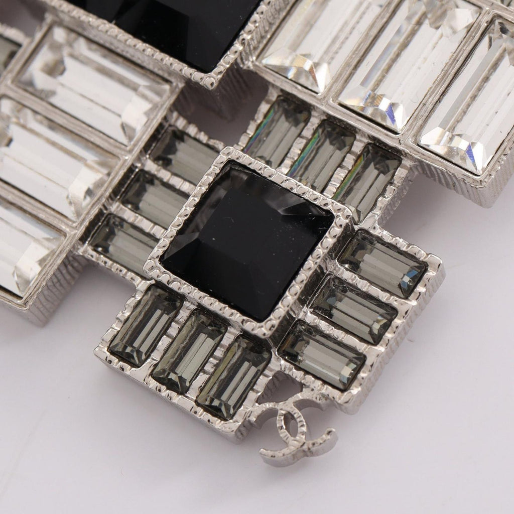 Chanel Brooch CC Logo Square Brooches — view 6