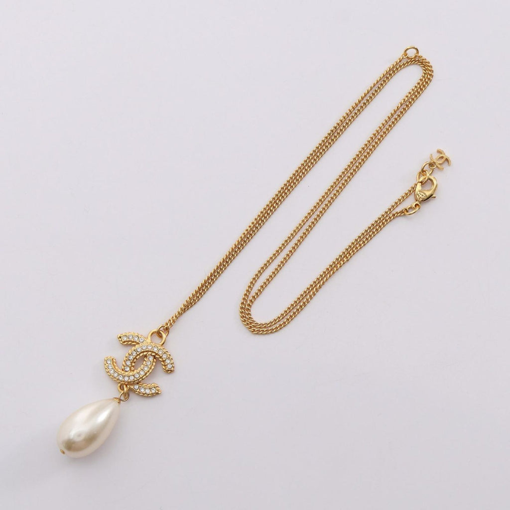 Chanel Necklace CC Logo — view 3