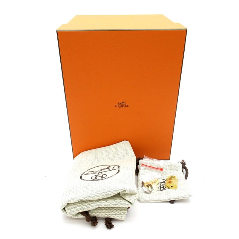 Hermes Picotin Lock PM Taurillon Clemence Handbag Black — view 9