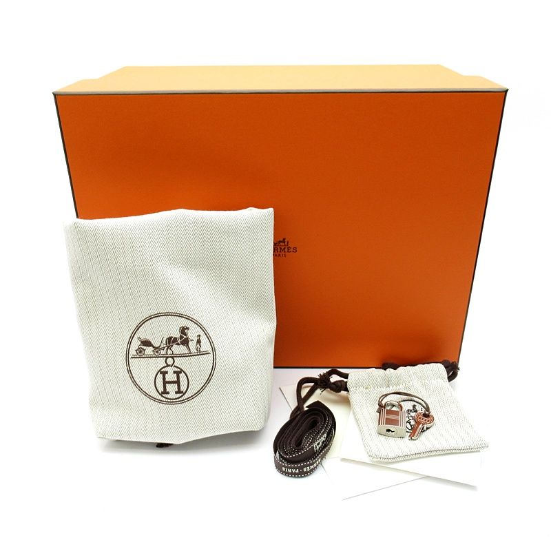 Hermes Picotin Lock PM Taurillon Clemence Handbag Black — view 9