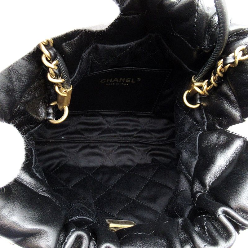 Chanel 22 Mini Handbag Calf Black — view 7