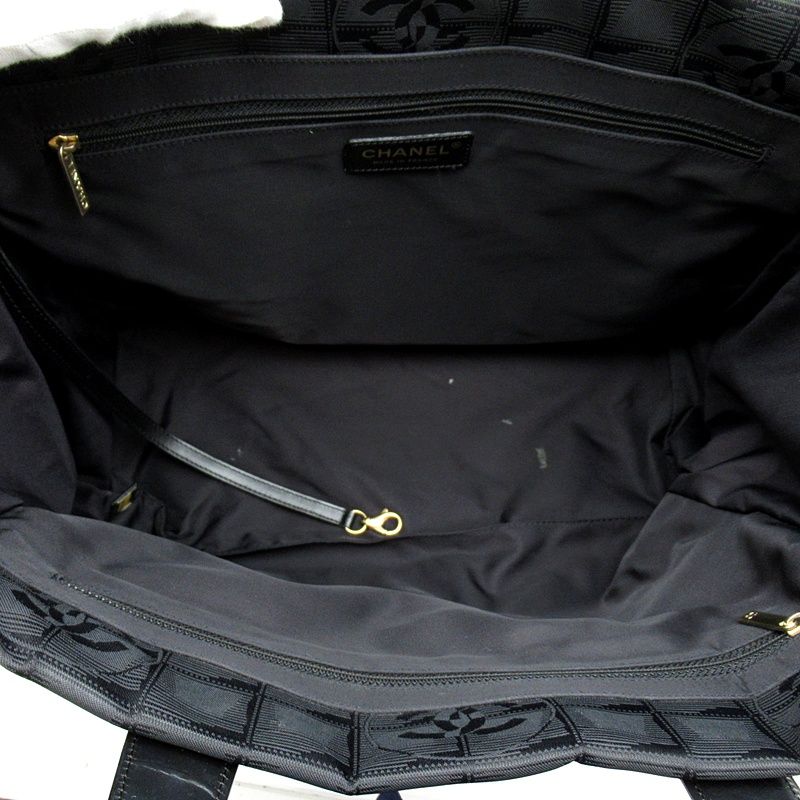 Chanel New Travel Line Tote MM Nylon Calf Black — view 7