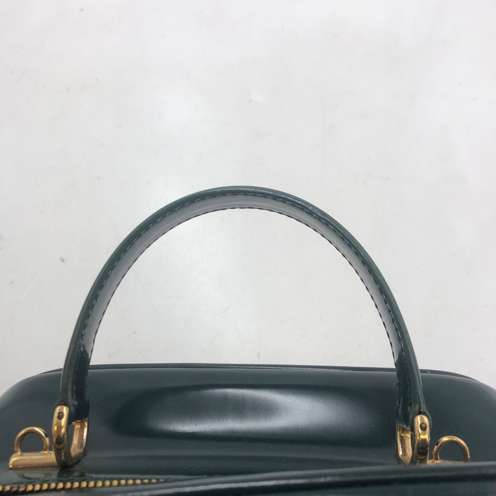 Gucci Vanity Shoulder Bag Makeup Pouch Enamel Green — view 8