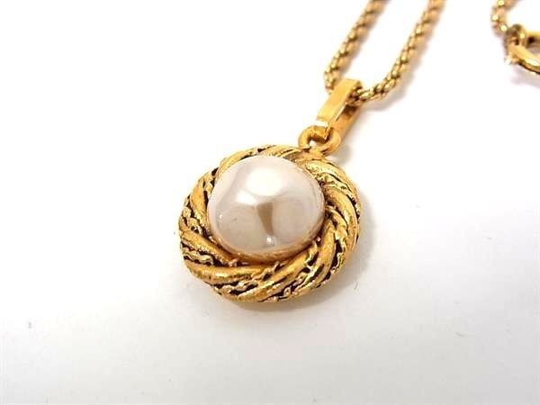 Chanel Necklace Circle Rope Motif Gold Metal Faux Pearl Vintage — view 2