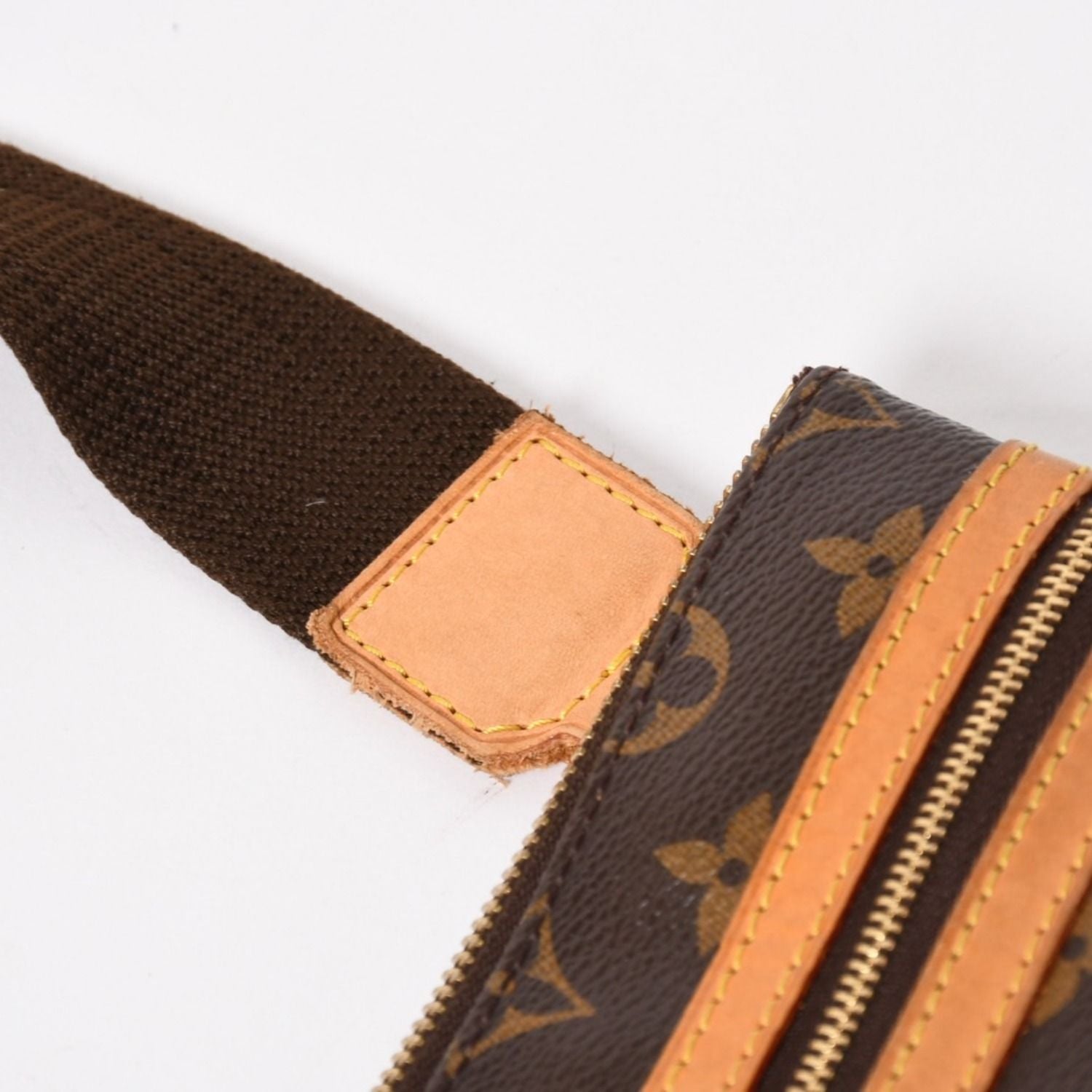 Louis Vuitton Pochette Bosphore Shoulder Bag Monogram Canvas Brown Gold — view 8