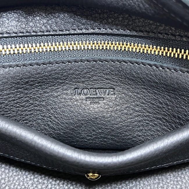 Loewe Handbag Amazona 28 Anagram Suede Leather Black — view 3