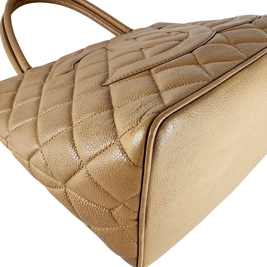Chanel Handbag Reissue Tote — view 9