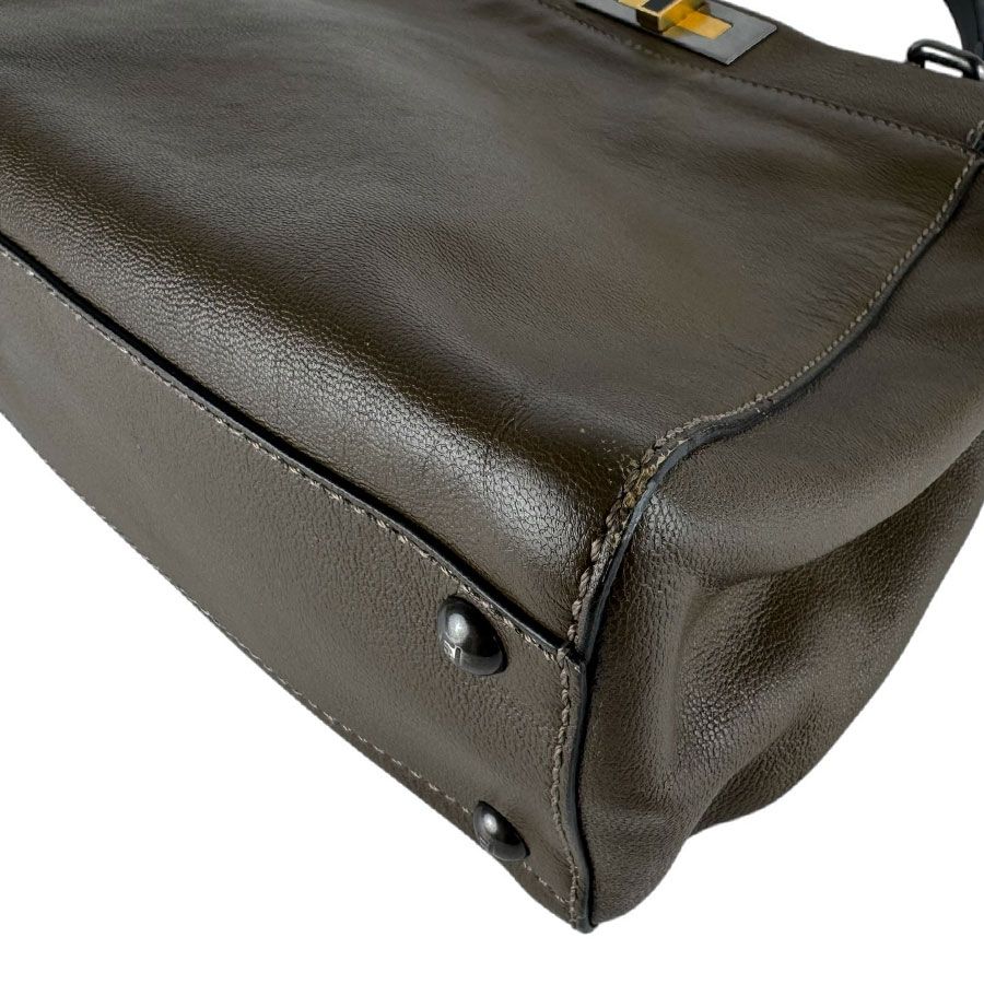 Fendi Shoulder Bag Peekaboo Regular — view 8