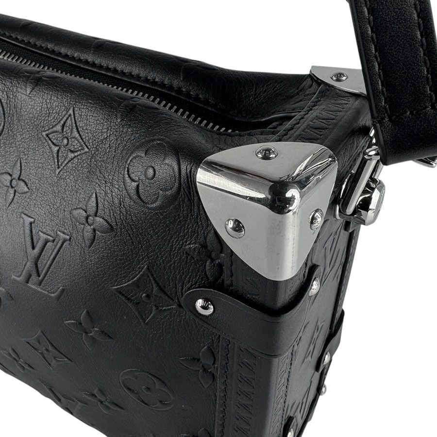 Louis Vuitton Shoulder Bag Monogram Gold Side Trunk MM — view 6