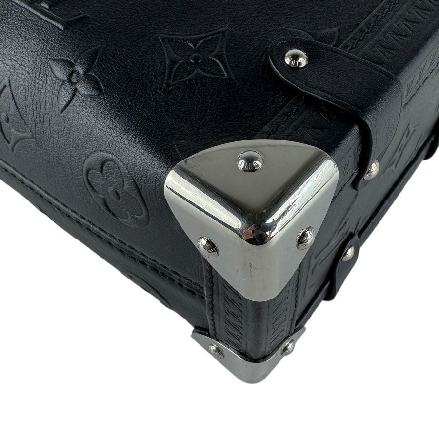 Louis Vuitton Shoulder Bag Monogram Gold Side Trunk MM — view 8