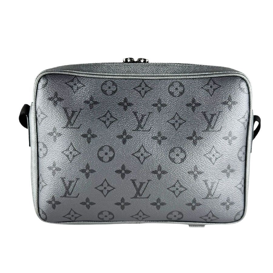 Louis Vuitton Shoulder Bag Outdoor Messenger — view 3