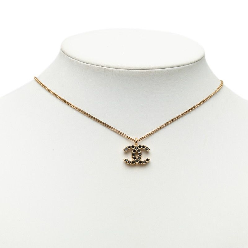 Chanel CC Logo Necklace Gold Black Plated — view 6