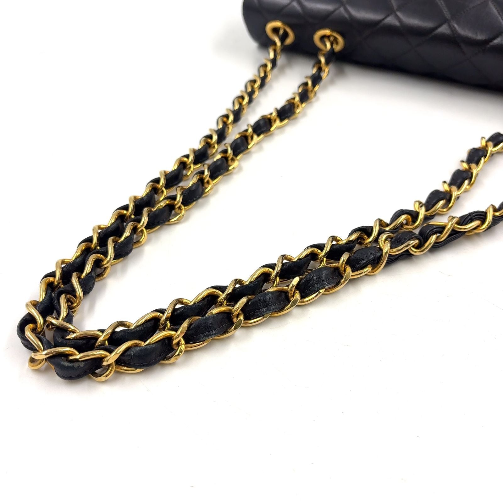 Chanel Maxi Quilted 34 Lambskin Black Chain Shoulder Bag Gold — view 5