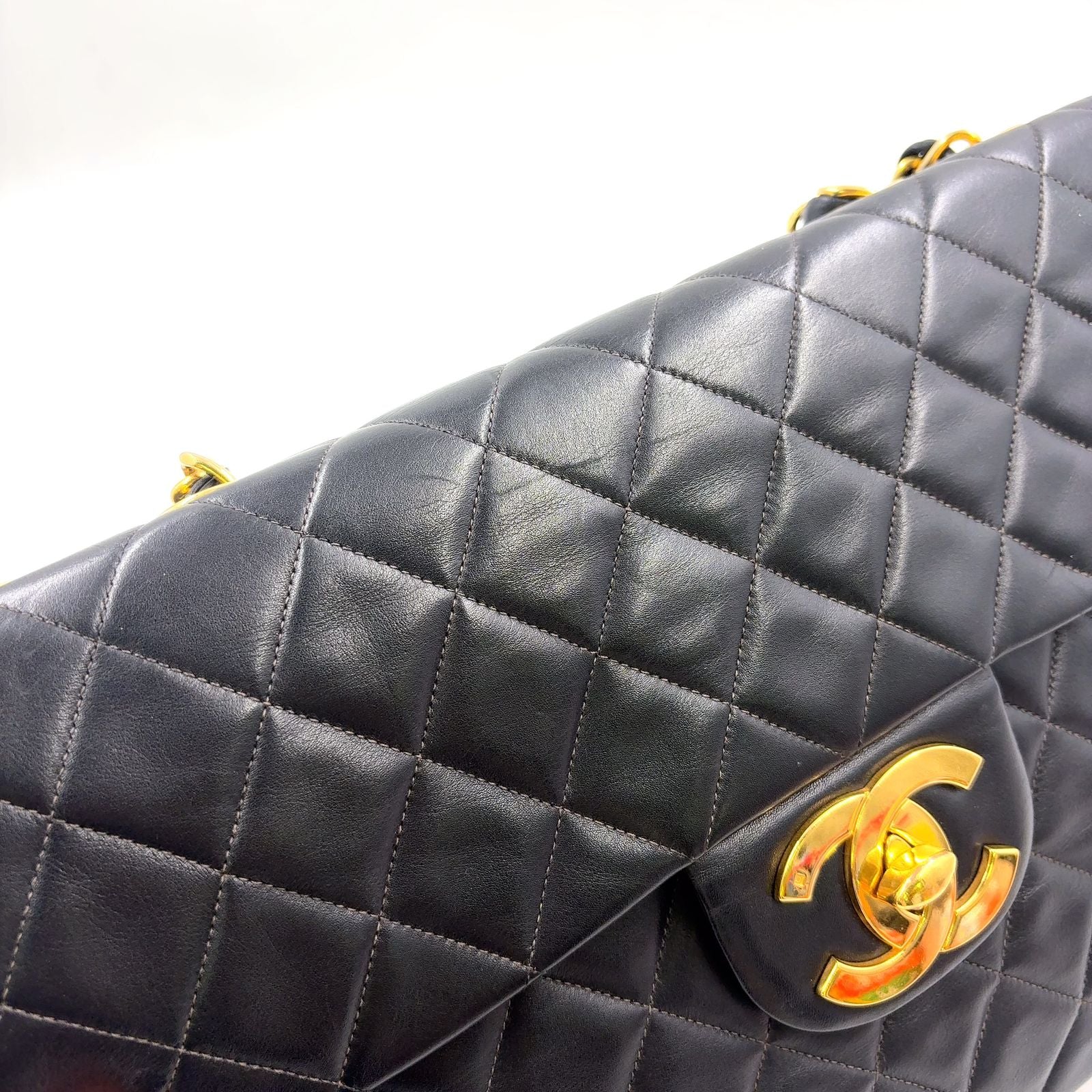 Chanel Maxi Quilted 34 Lambskin Black Chain Shoulder Bag Gold — view 7