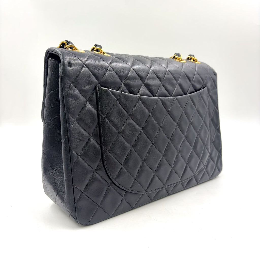 Chanel Maxi Quilted 34 Lambskin Black Chain Shoulder Bag Gold — view 2