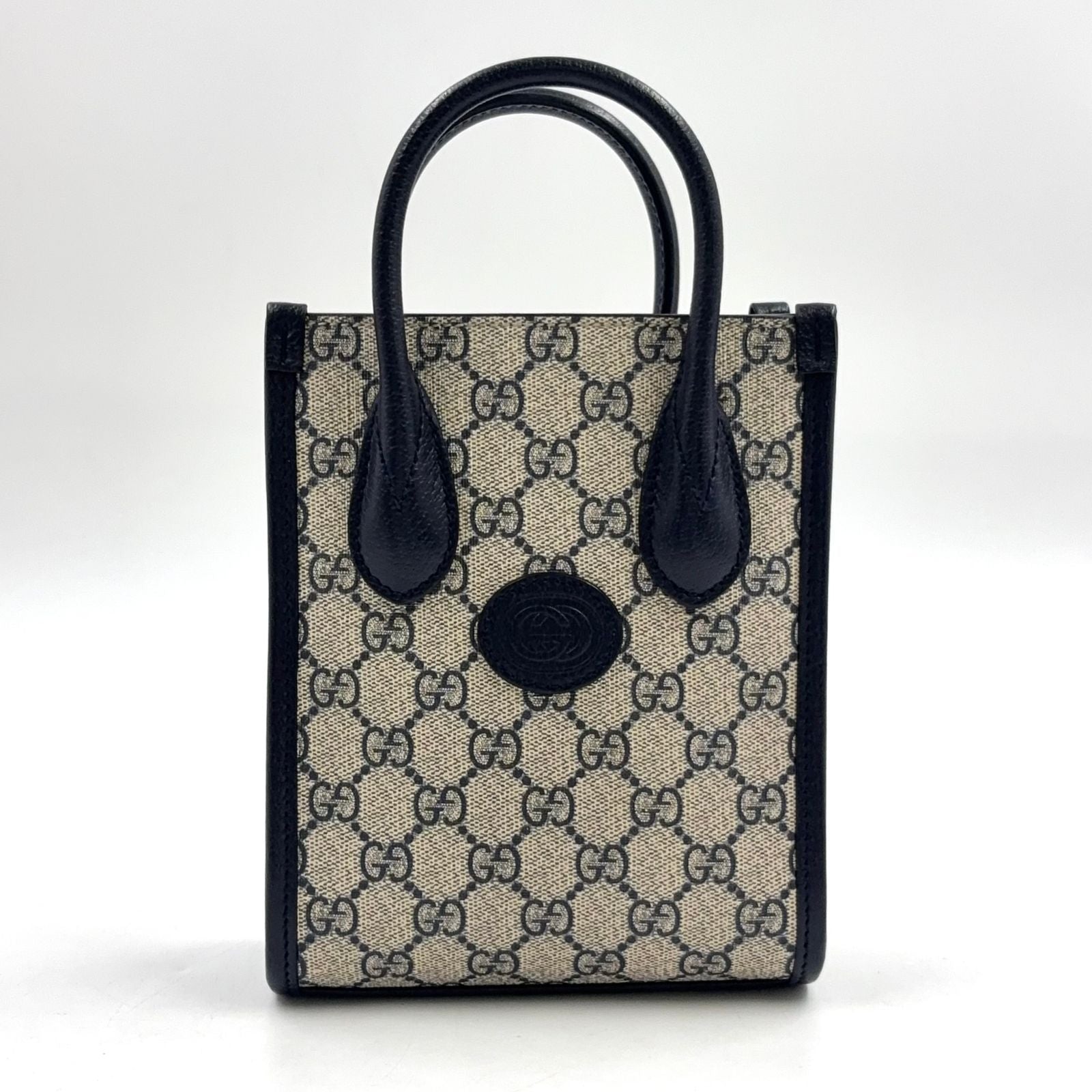 Gucci Interlocking 2-Way Leather Navy Beige Handbag Silver