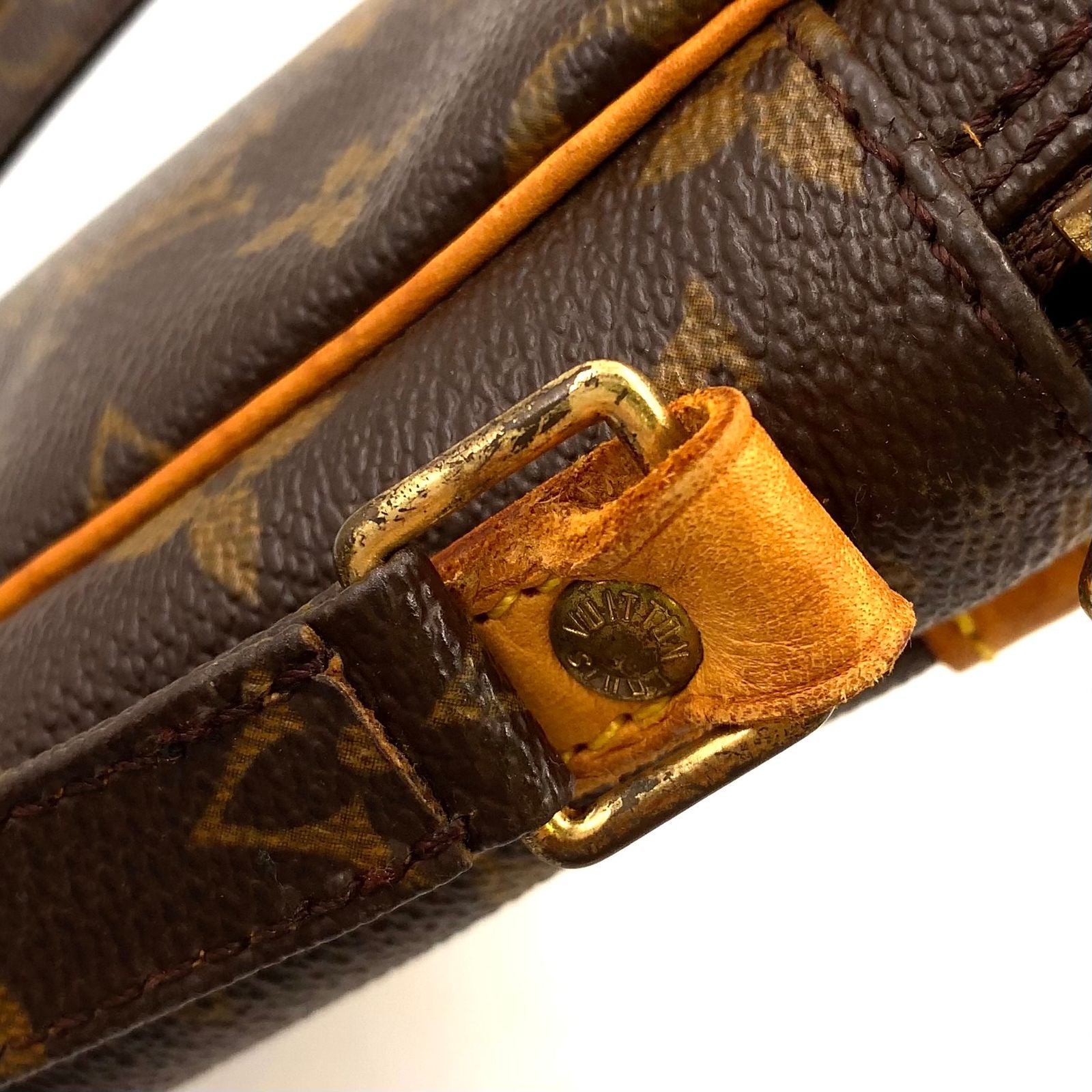 Louis Vuitton Danube Monogram Leather Brown Light Shoulder Bag Gold — view 8