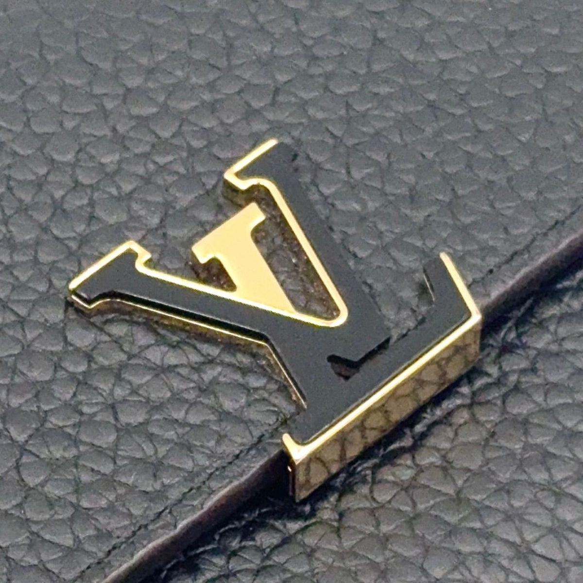 Louis Vuitton Portefeuille Capucines Compact Leather Pink Black Trifold Wallet — view 6