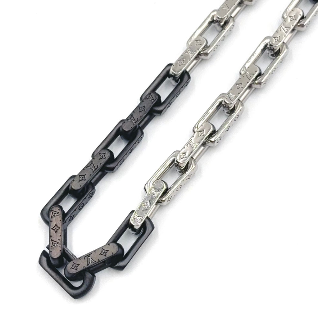 Louis Vuitton Collier Monogram Chain Metal Silver Black Necklace — view 2