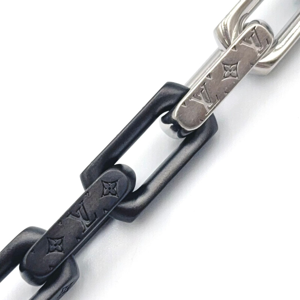 Louis Vuitton Collier Monogram Chain Metal Silver Black Necklace — view 4