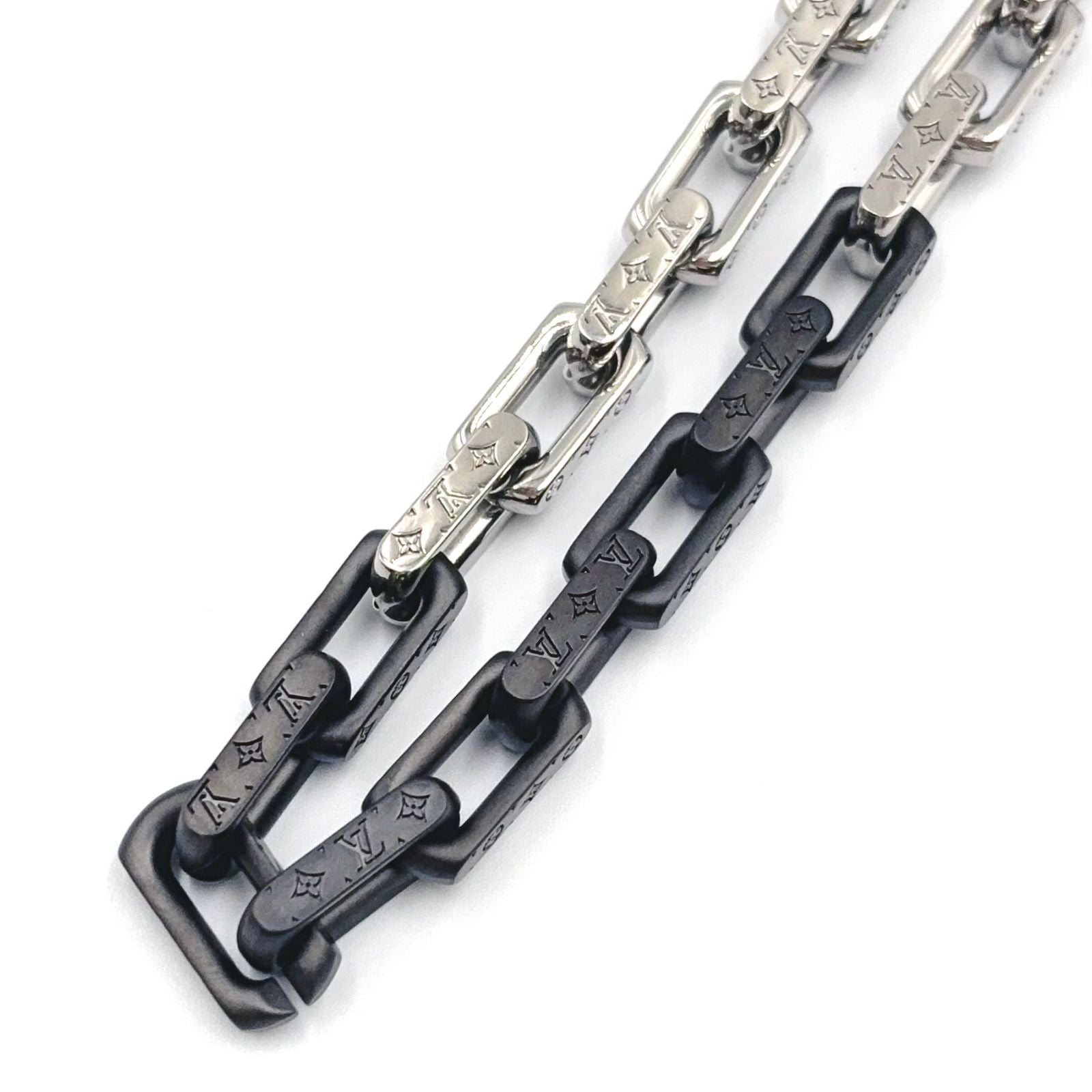 Louis Vuitton Collier Monogram Chain Metal Silver Black Necklace