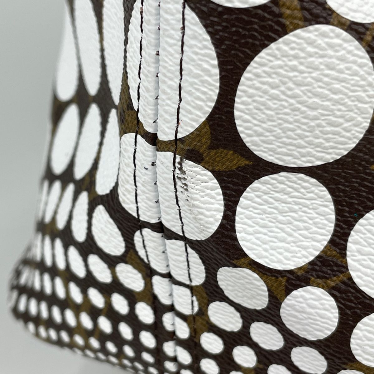 Louis Vuitton Neverfull MM Tote Yayoi Kusama Pumpkin Dot Shoulder Bag Monogram — view 4