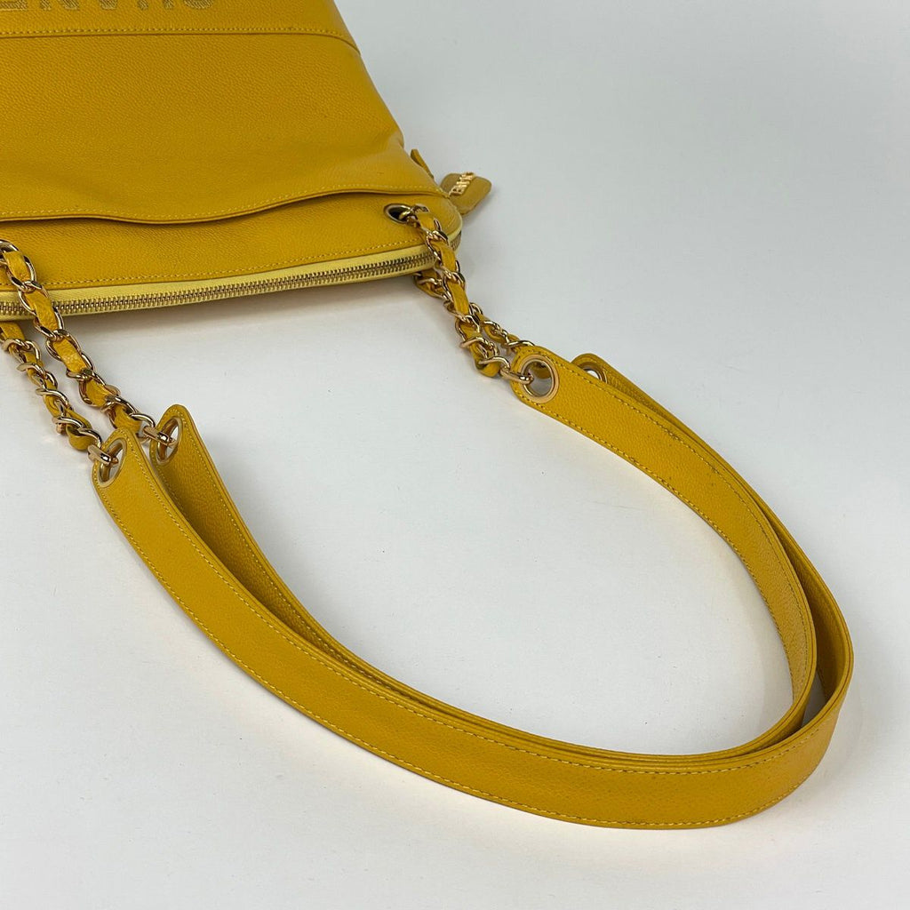 Chanel Shoulder Bag Caviar Leather Yellow — view 7