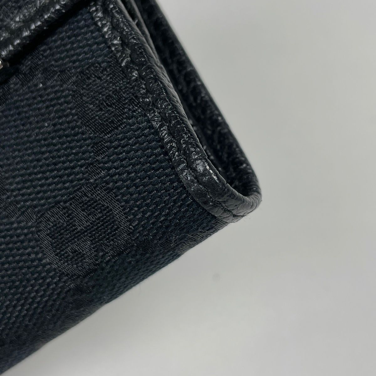 Gucci Bifold Wallet GG Pattern Canvas Black — view 3