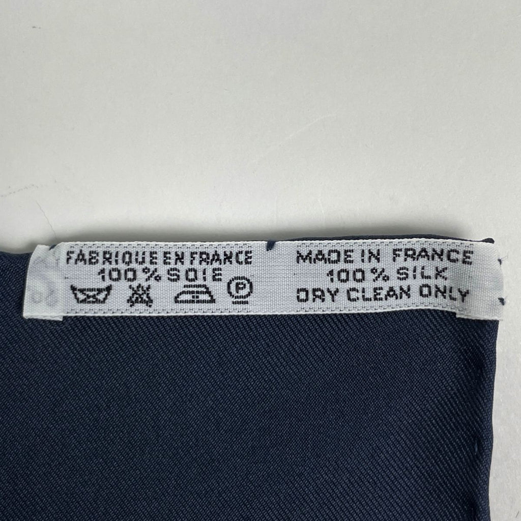 Hermes Carre 90 L Elegance Et le Confort en Automobile Scarf Comfort Silk Navy — view 2