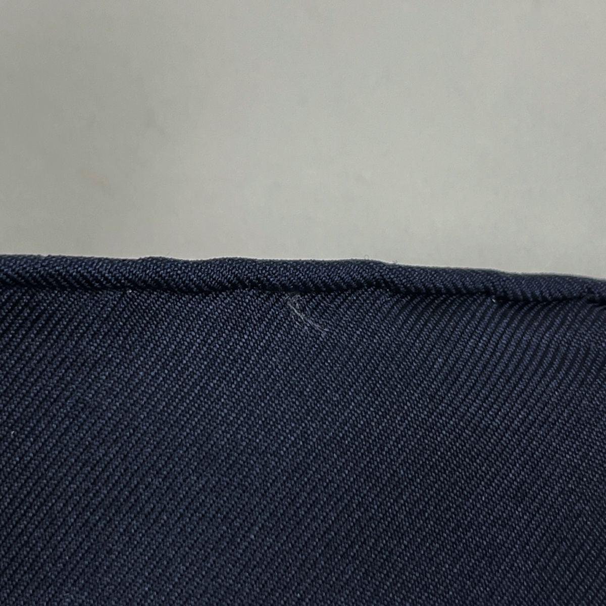 Hermes Carre 90 L Elegance Et le Confort en Automobile Scarf Comfort Silk Navy — view 4