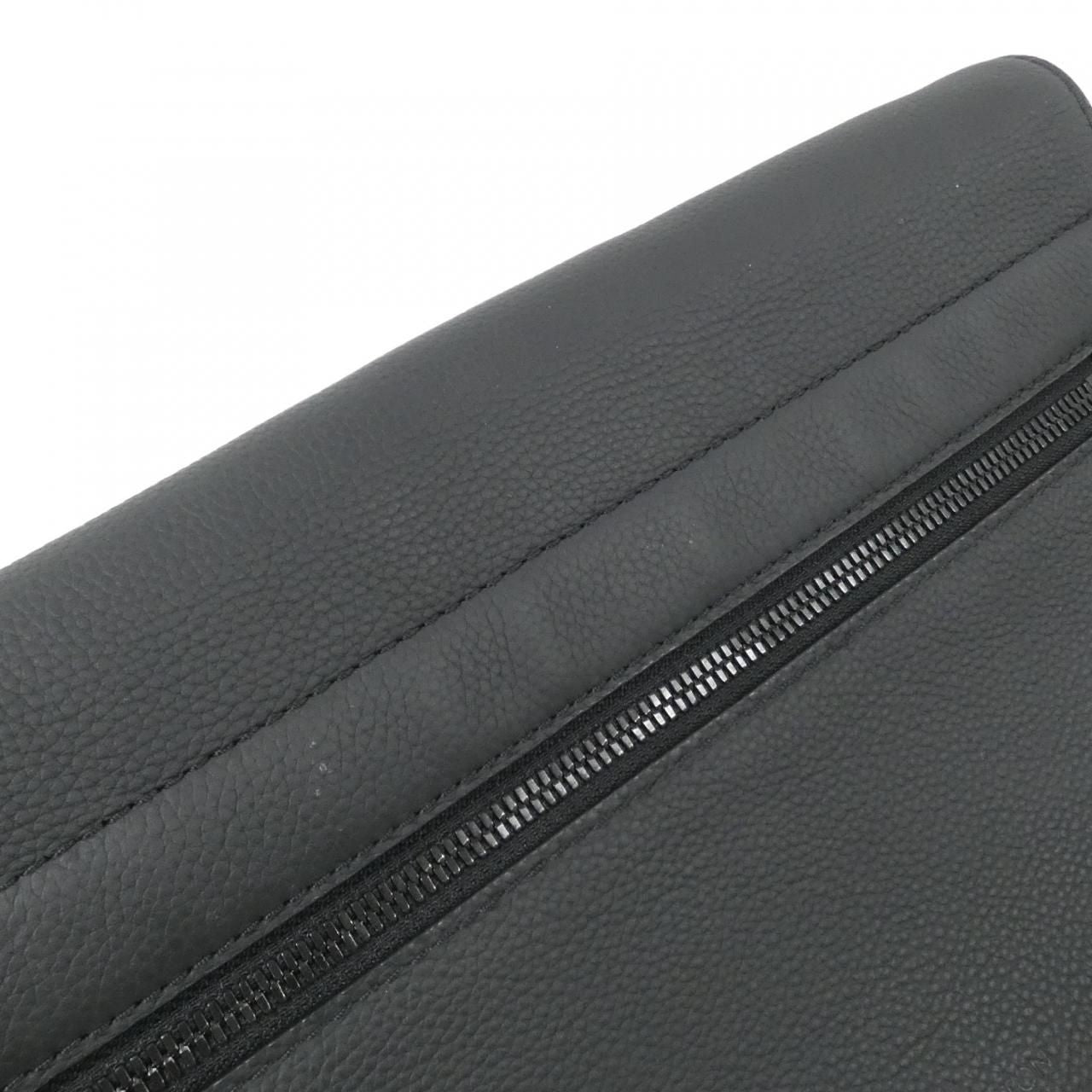 Louis Vuitton LV Aerogram Takeoff Messenger Shoulder Bag — view 6