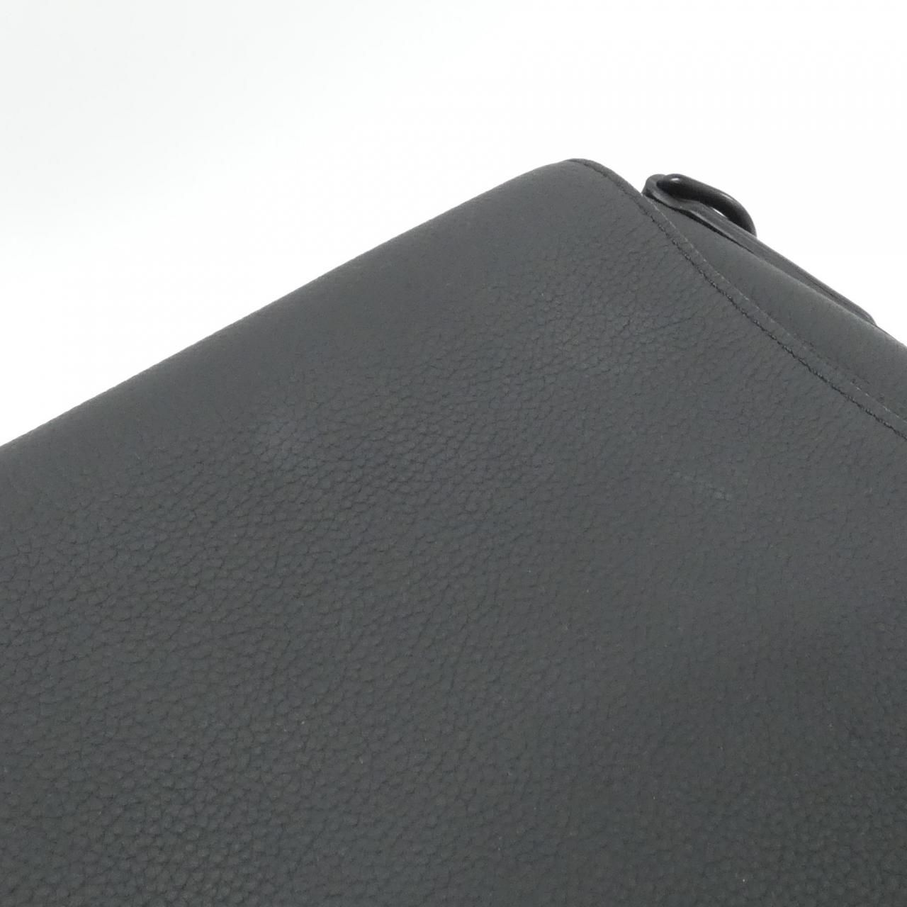 Louis Vuitton LV Aerogram Takeoff Messenger Shoulder Bag — view 4