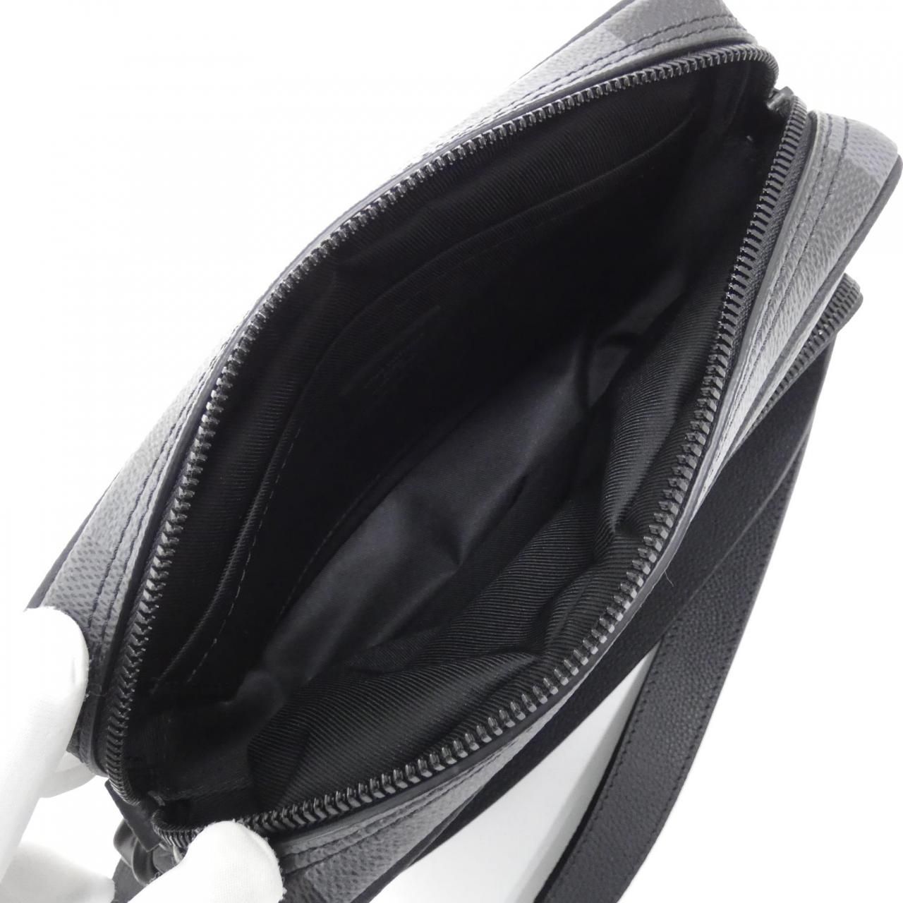 Louis Vuitton Damoflage Nile Messenger Shoulder Bag — view 5