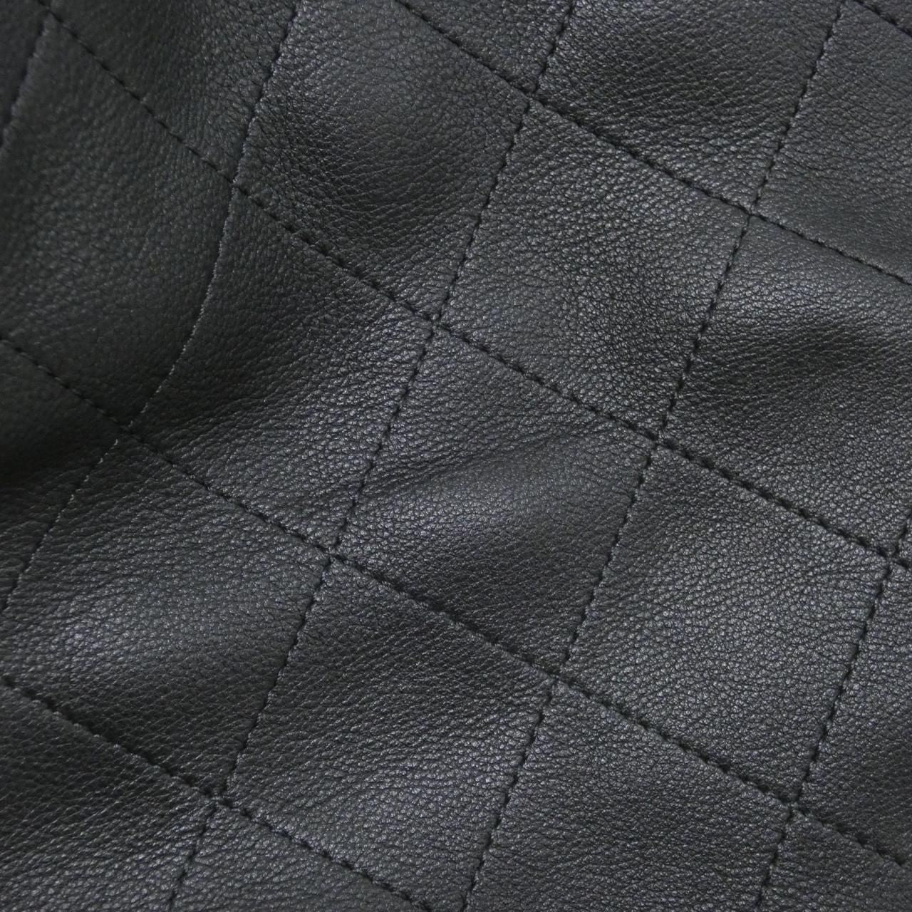 Chanel Shoulder Bag Black — view 4