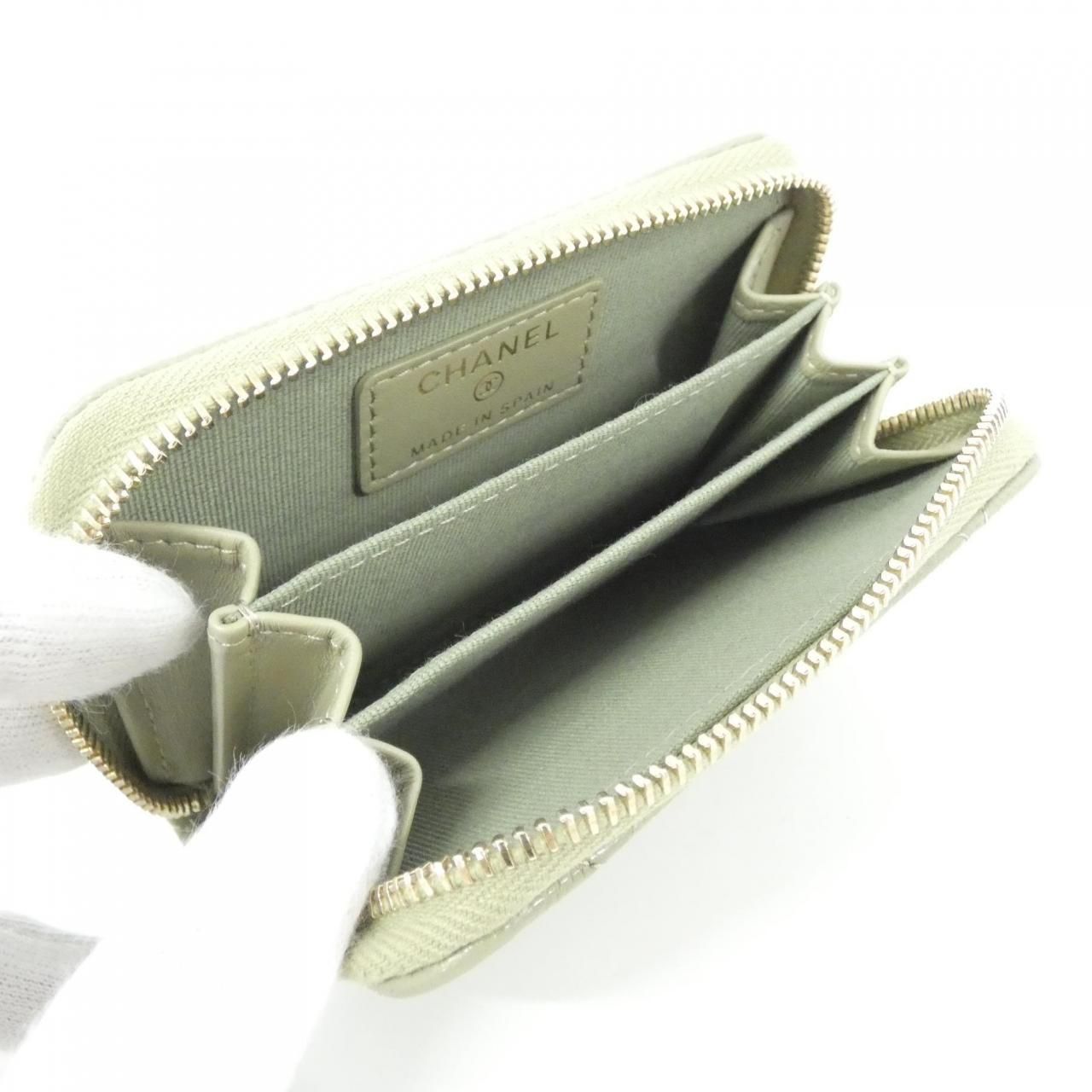 Chanel Timeless Classic Line Coin Case — view 5