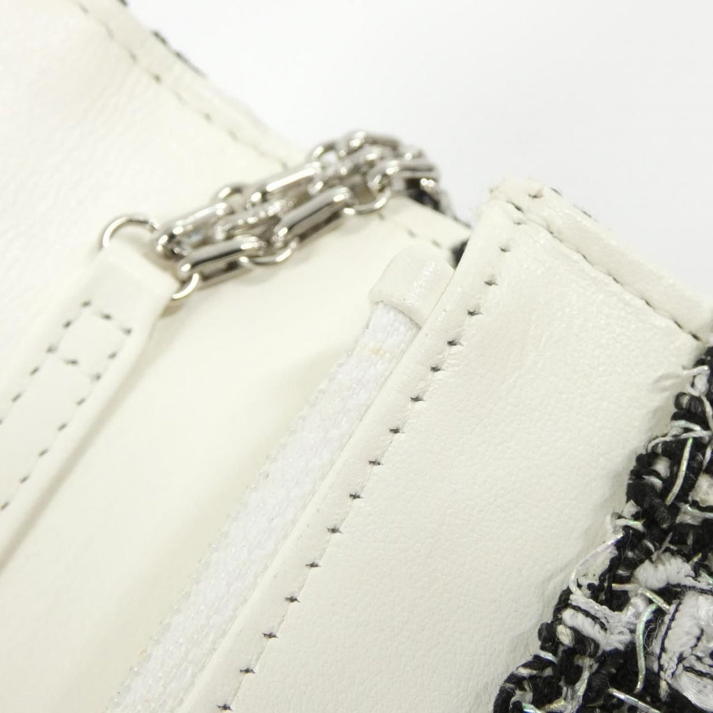 Chanel Chain Wallet Shoulder Bag — view 7