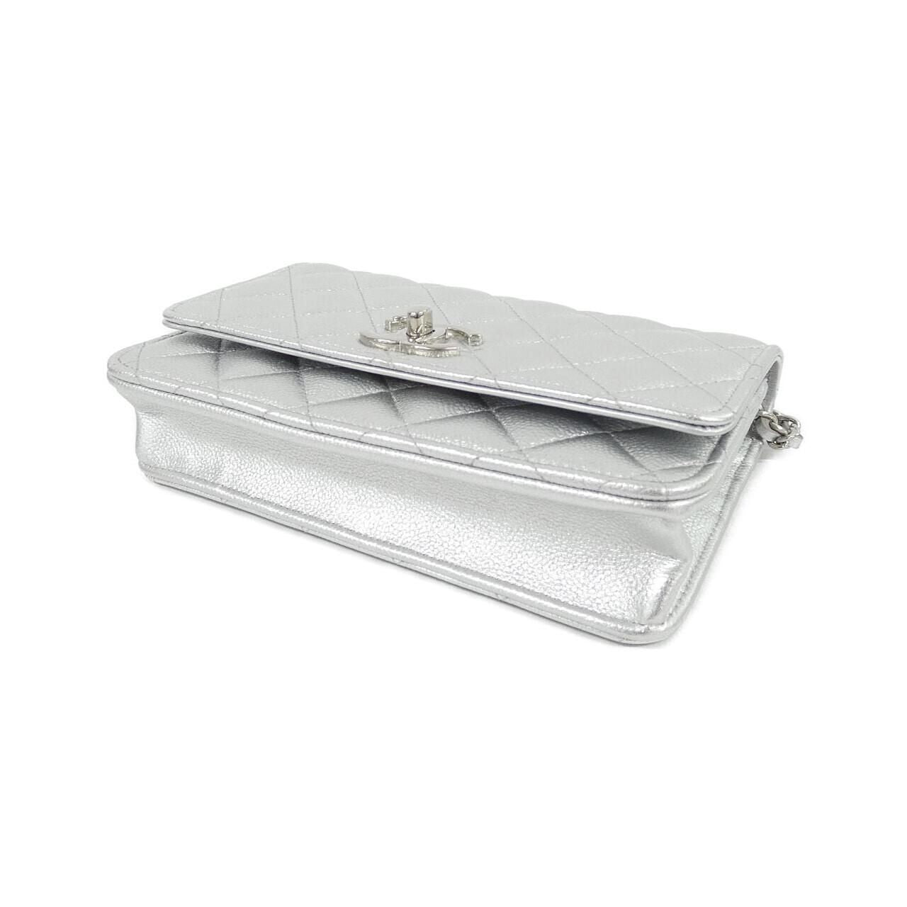 Chanel Chain Wallet Shoulder Bag — view 3