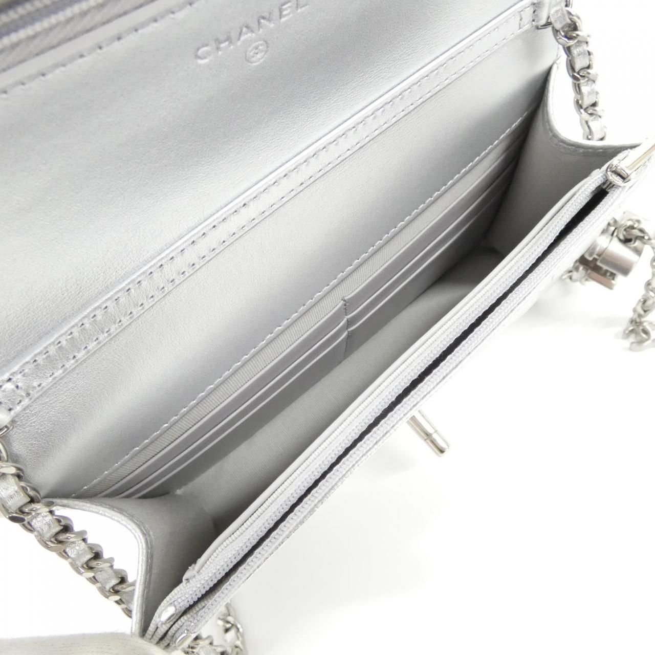 Chanel Chain Wallet Shoulder Bag — view 7
