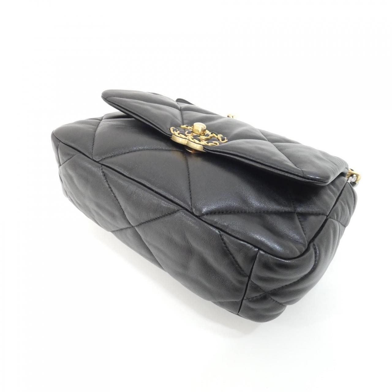 Chanel 19 Line Shoulder Bag — view 3