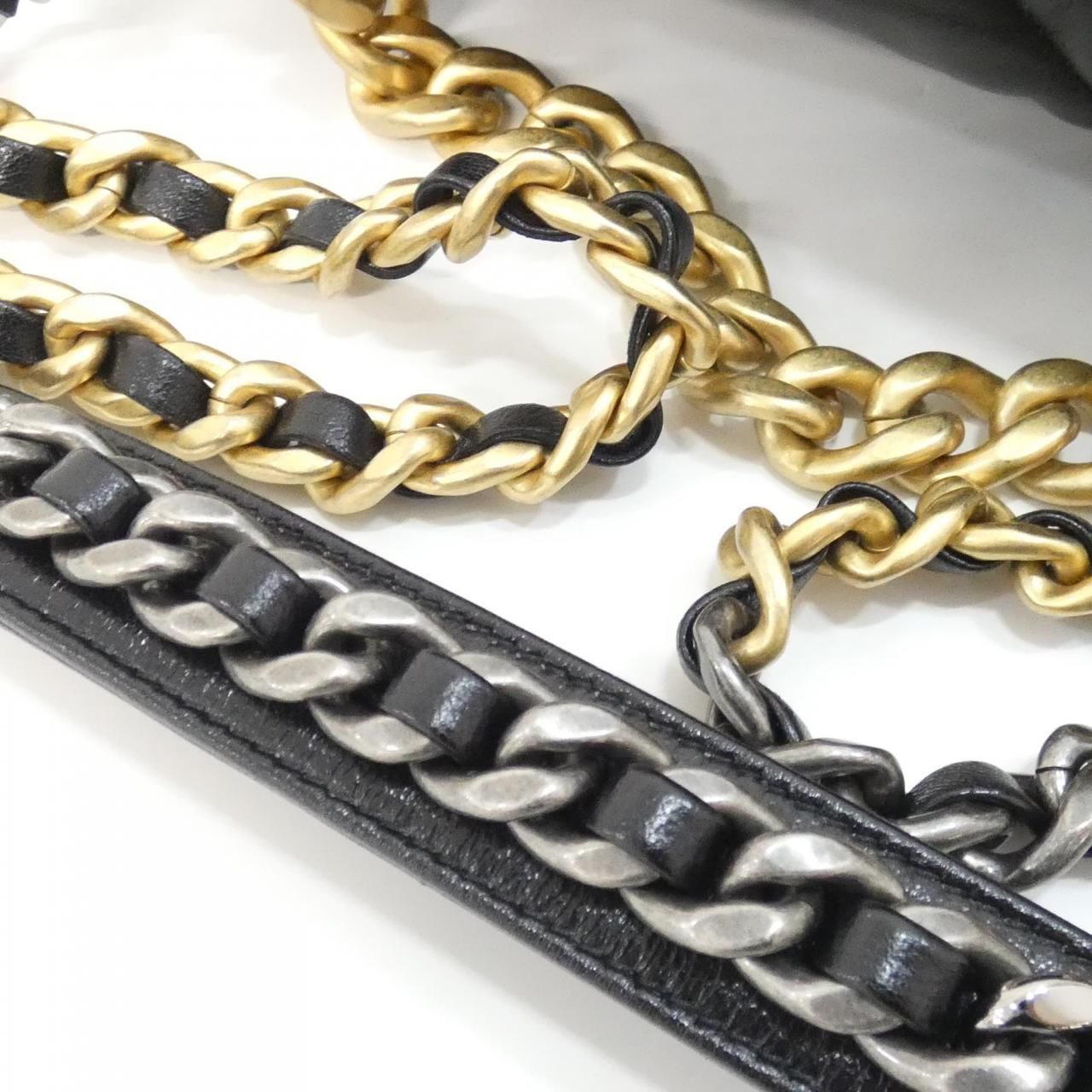 Chanel 19 Line Shoulder Bag — view 4
