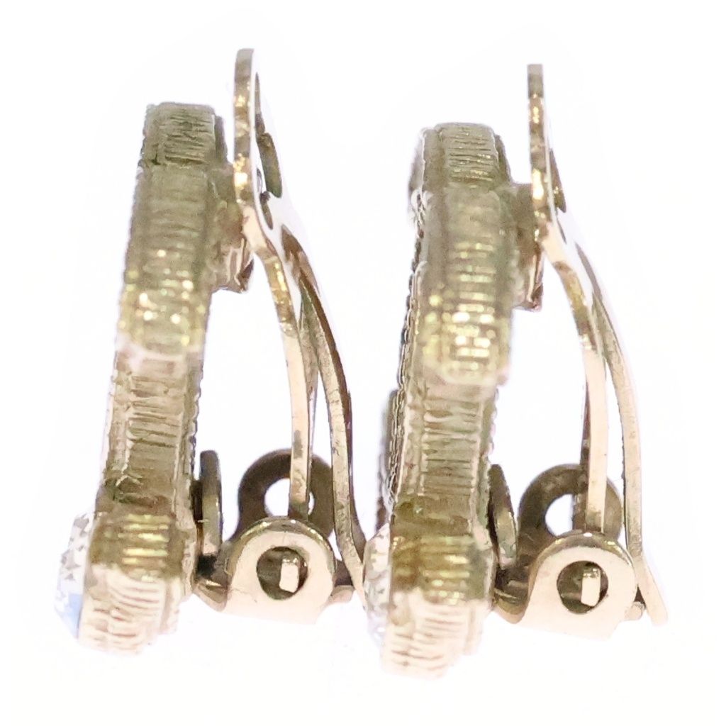 Chanel CC Logo Rhinestone Single Earring Gold Plated — view 4
