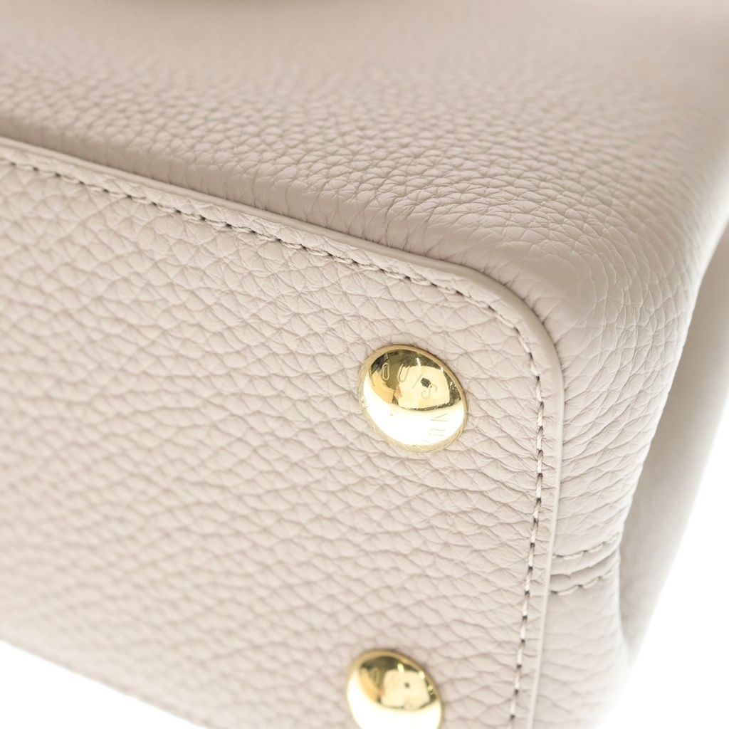 Louis Vuitton Capucines BB 2-Way Shoulder Bag Gale Leather Gold — view 5