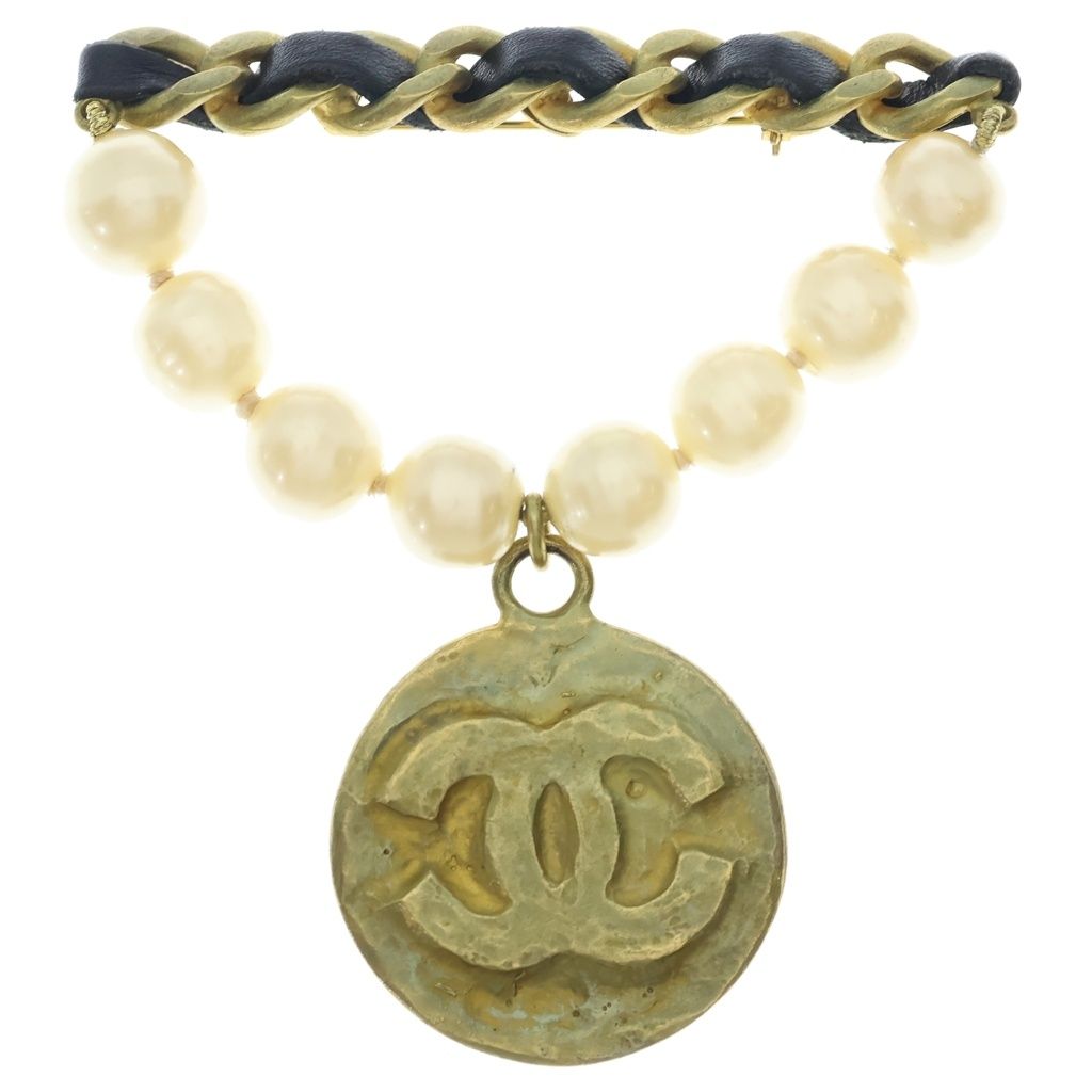Chanel CC Logo Pearl Brooch Pin Badge Black